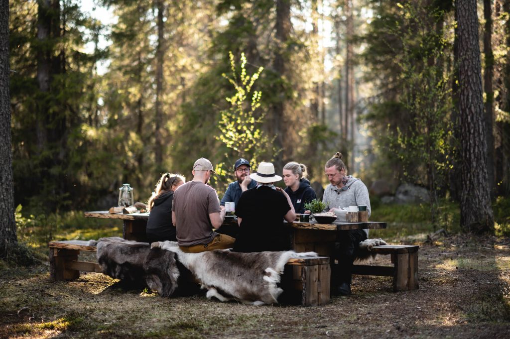 Heart of Lapland_essbarer Tisch